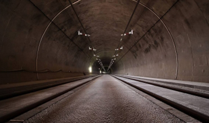 يمكن لمستشعر الإزاحة LVDT مراقبة النفق في الوقت الفعلي